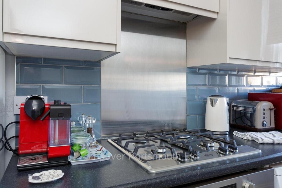 Stopover At Orchard Apartment Light And Cosy Portsmouth Esterno foto