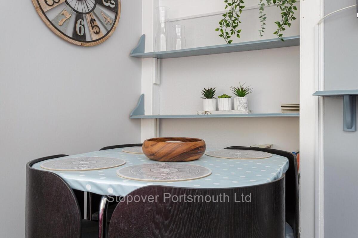 Stopover At Orchard Apartment Light And Cosy Portsmouth Esterno foto